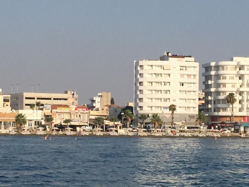 Alex Beach Apartment 31 Larnaca Exteriör bild